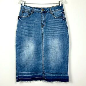 The Main Street Exchange SIZE 8